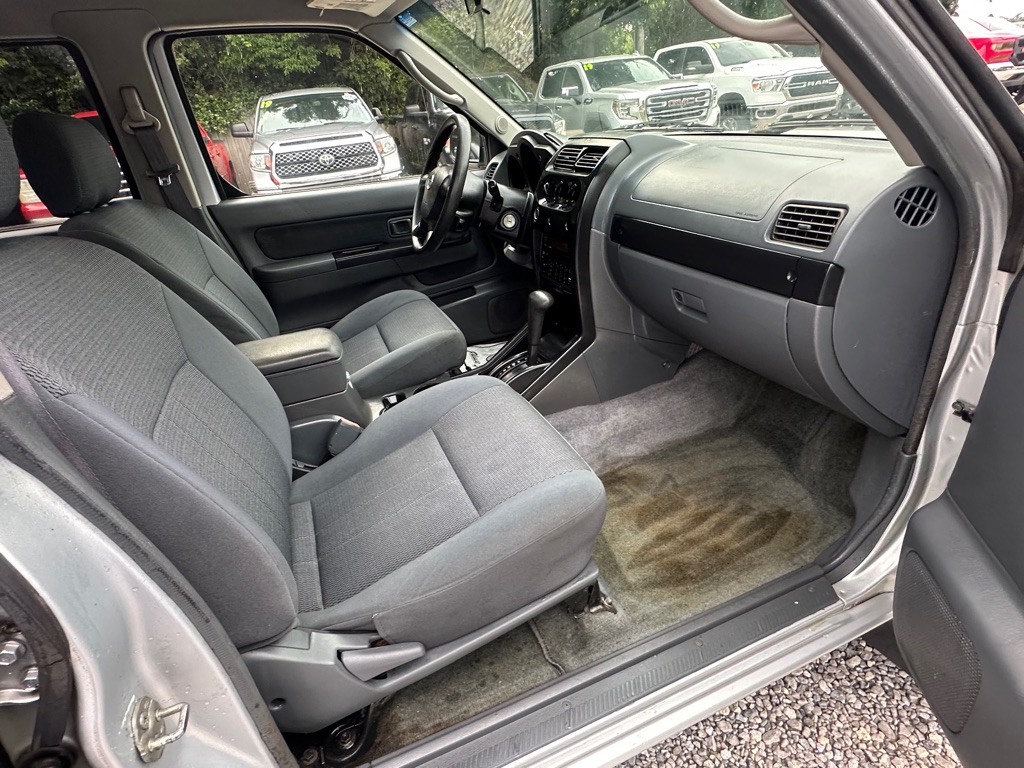 2003 Nissan Frontier Image 14