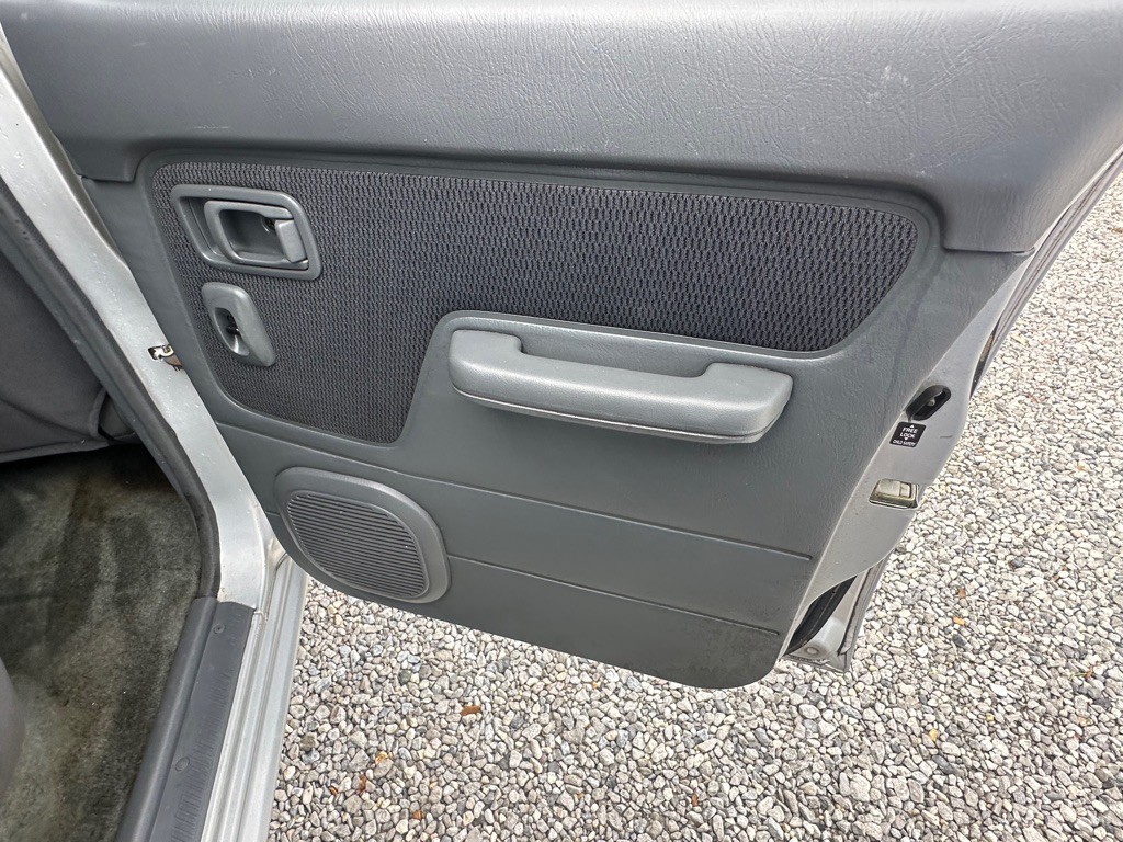 2003 Nissan Frontier Image 23