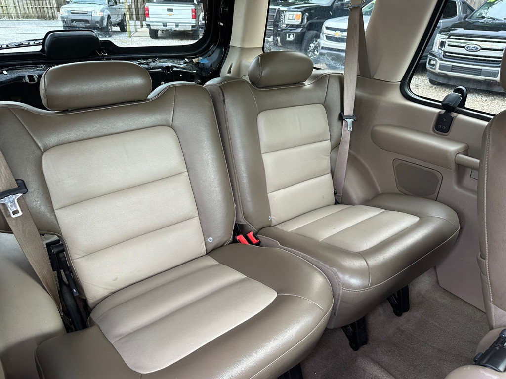 2003 Ford Explorer Image 12