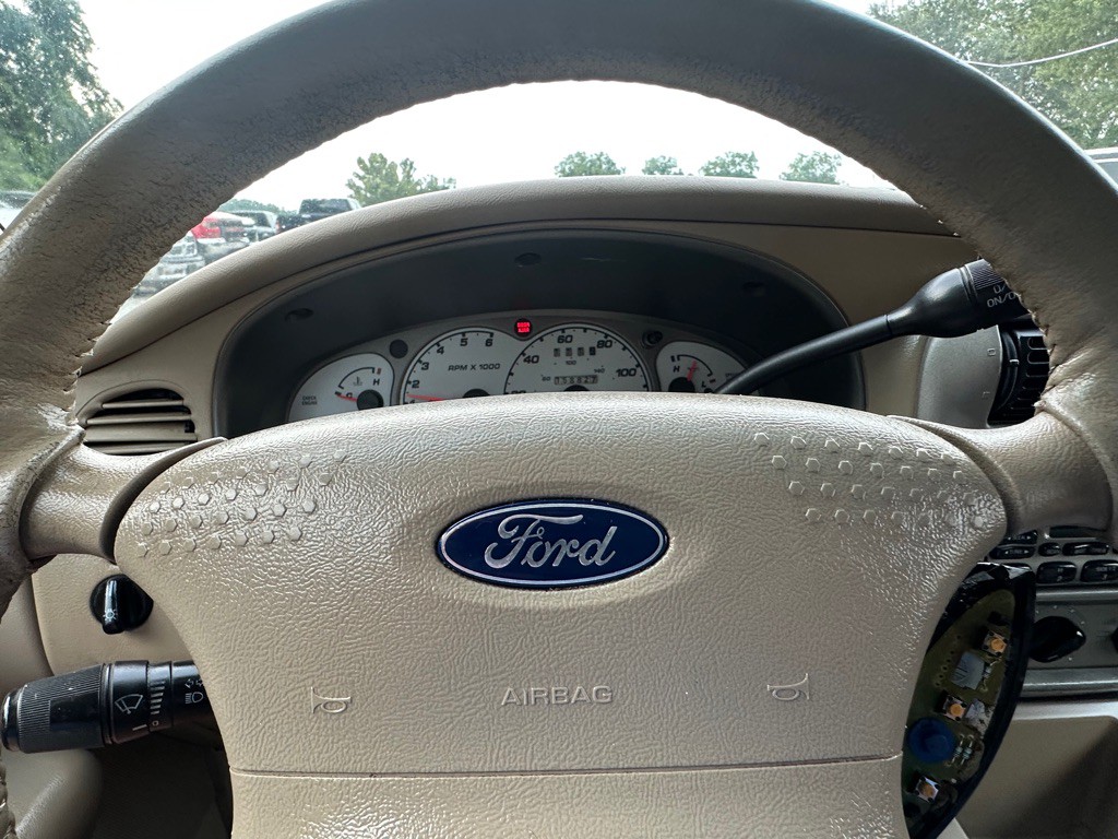 2003 Ford Explorer Image 15