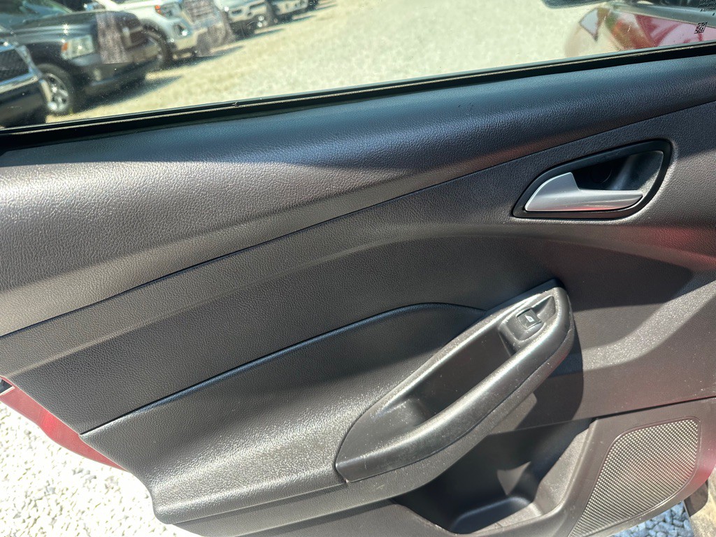 2014 Ford Focus Image 21