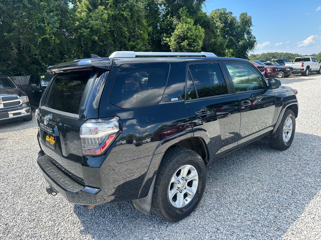 2017 Toyota 4Runner Image 8