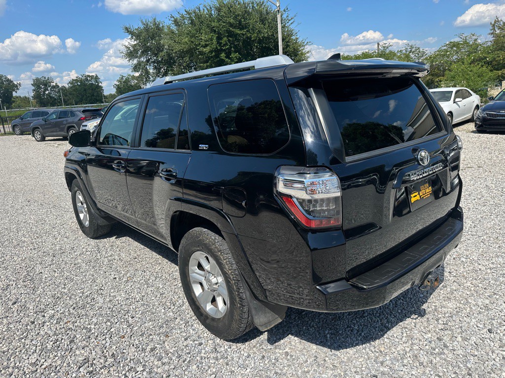 2017 Toyota 4Runner Image 9