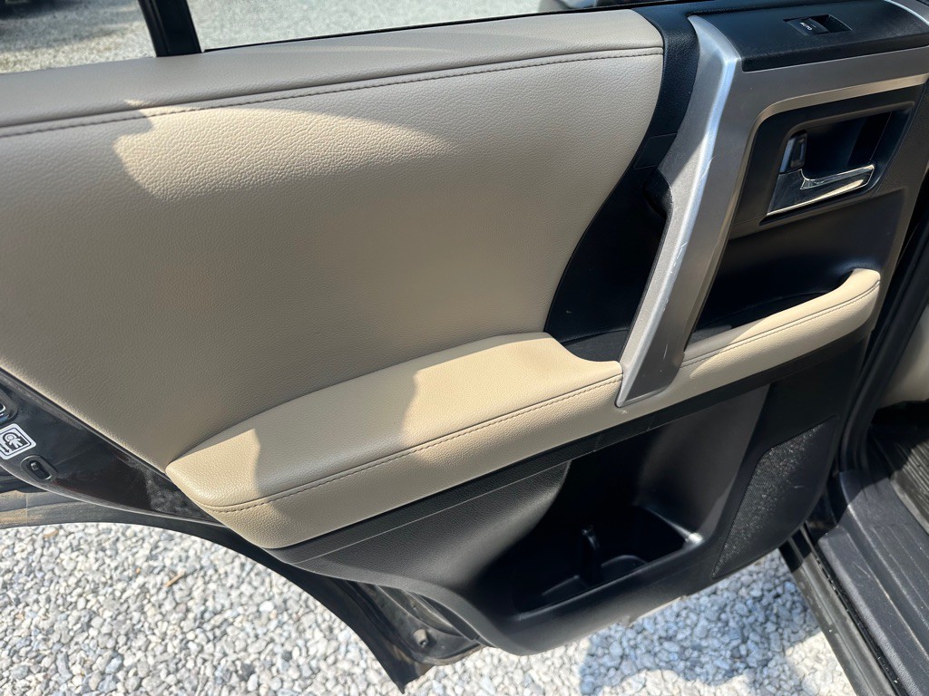2017 Toyota 4Runner Image 25
