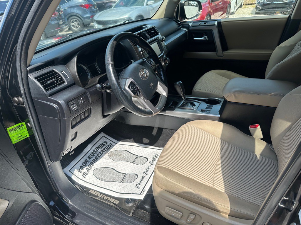 2017 Toyota 4Runner Image 10