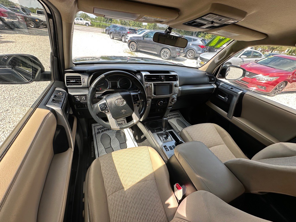 2017 Toyota 4Runner Image 15