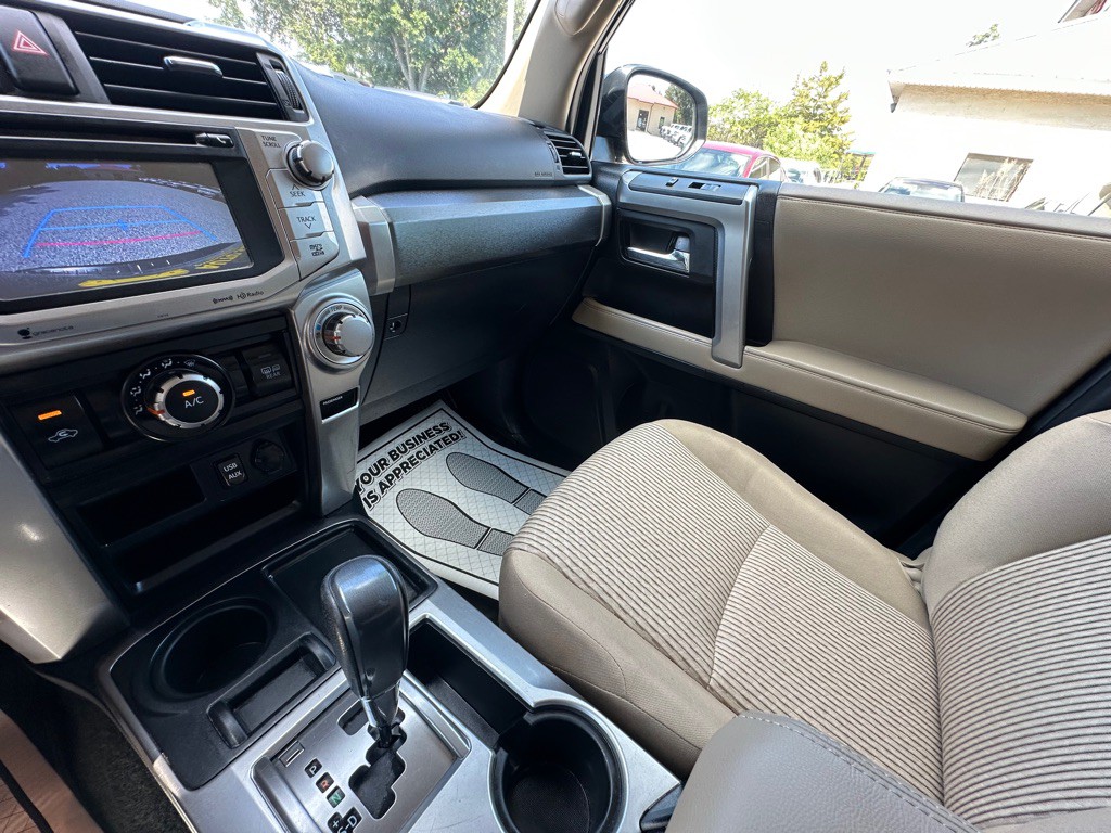 2017 Toyota 4Runner Image 19