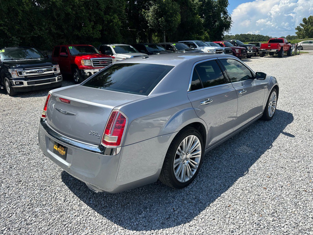 2014 Chrysler 300 Image 5