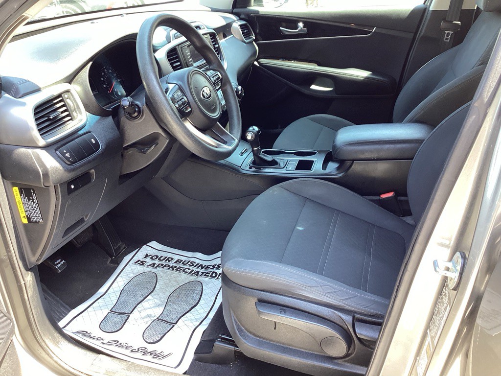2017 Kia Sorento Image 5