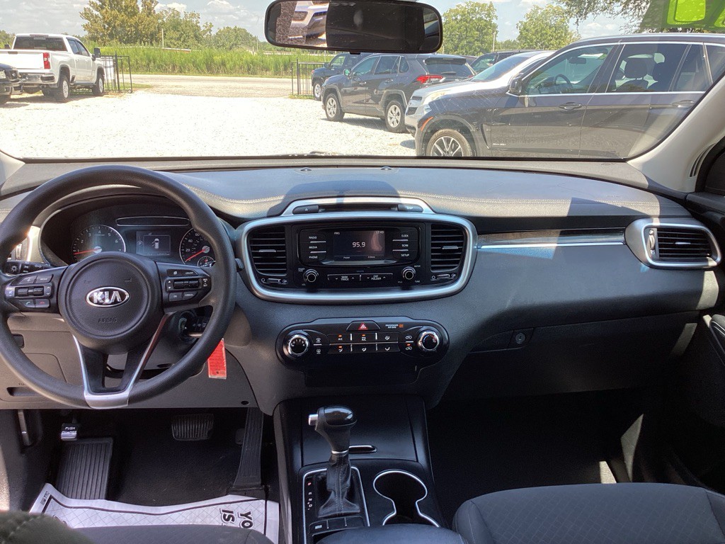 2017 Kia Sorento Image 12