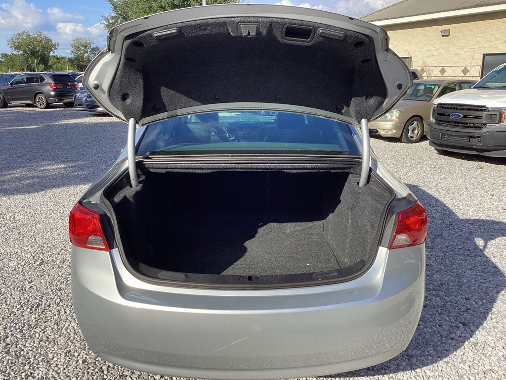 2017 Chevrolet Impala Image 8