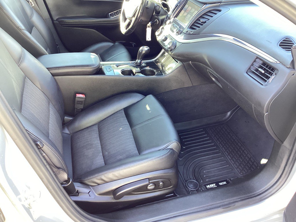 2017 Chevrolet Impala Image 11