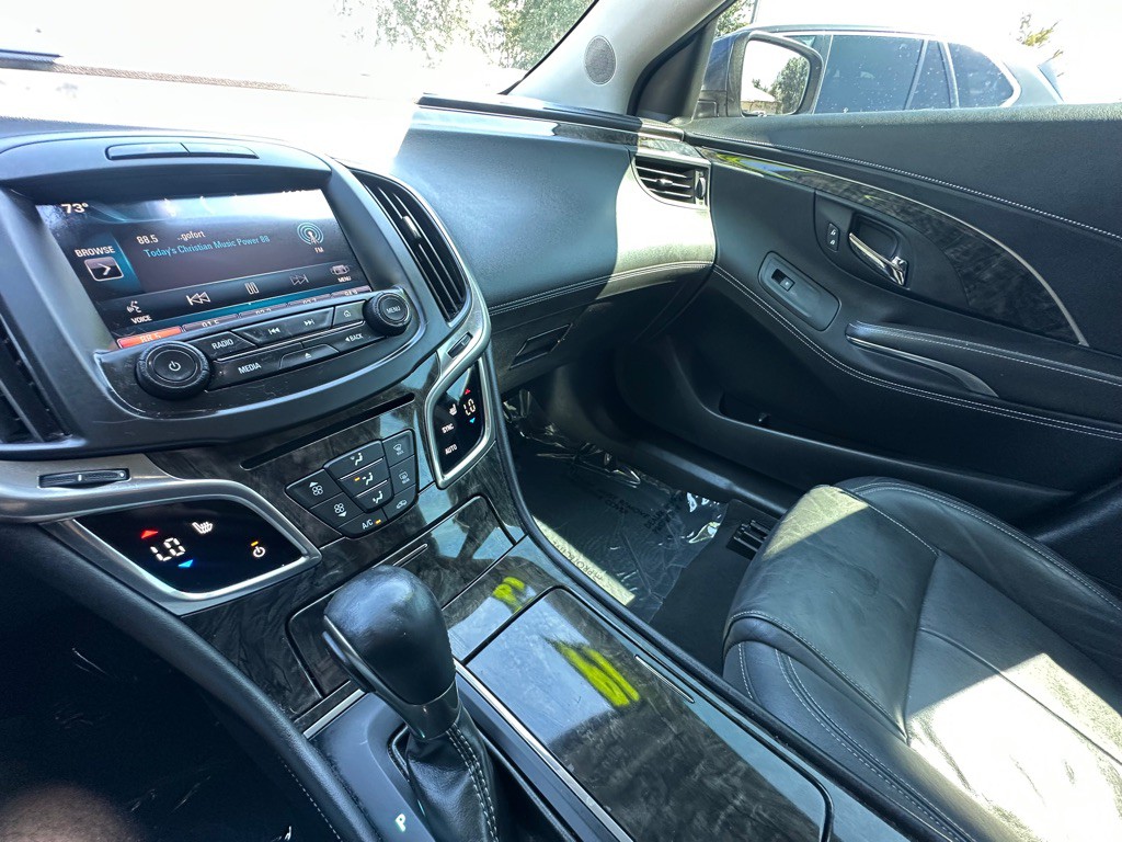 2014 Buick Lacrosse Image 18