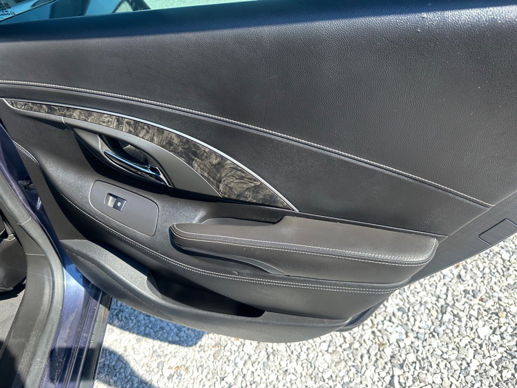 2014 Buick Lacrosse Image 28