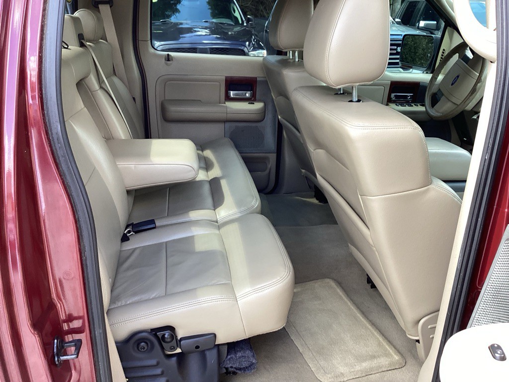 2005 Ford F-150 Image 12