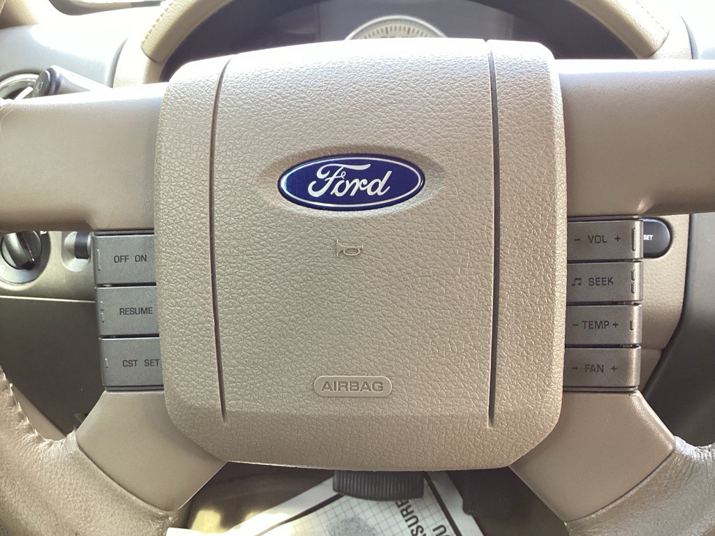 2005 Ford F-150 Image 13