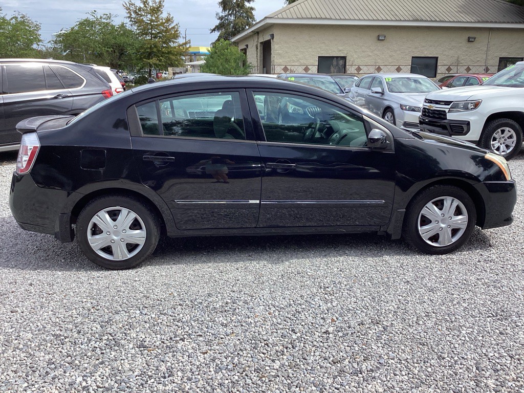 2011 Nissan Sentra Image 2