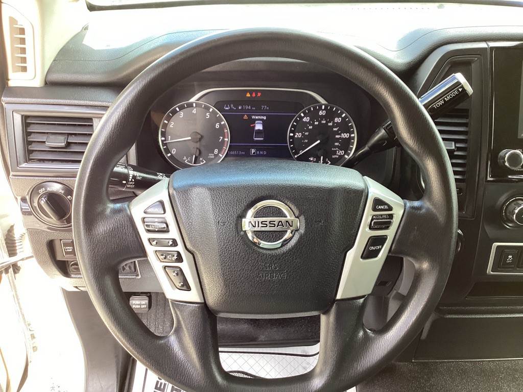 2022 Nissan Titan Image 15