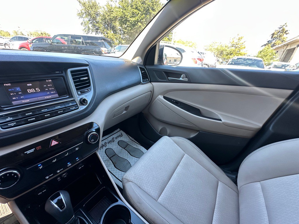 2017 Hyundai Tucson Image 19
