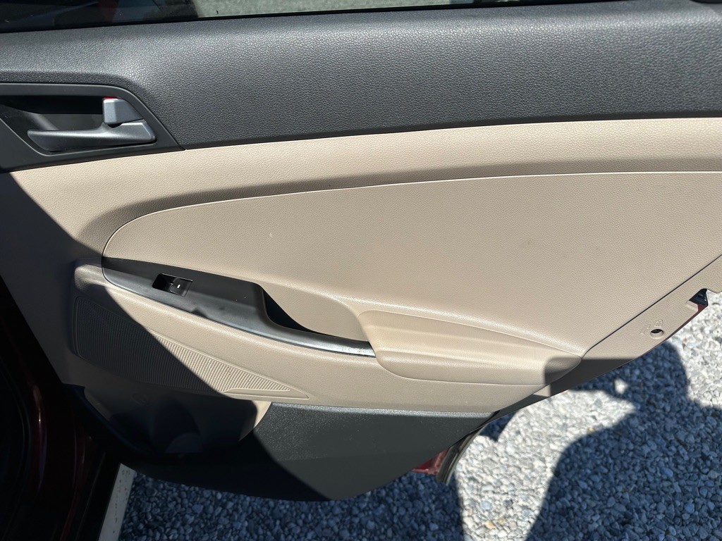 2017 Hyundai Tucson Image 24