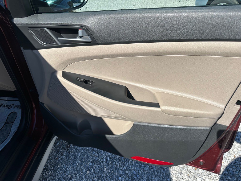 2017 Hyundai Tucson Image 25