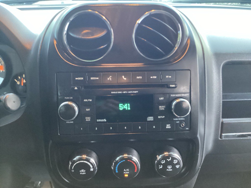 2014 Jeep Patriot Image 16