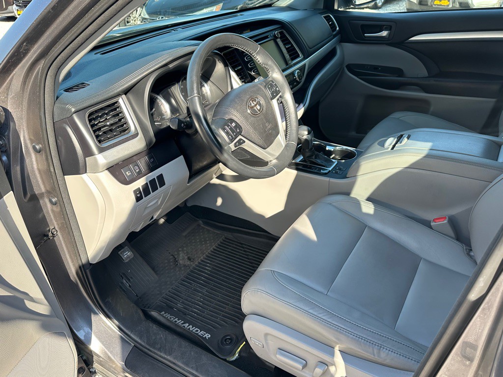 2018 Toyota Highlander Image 10