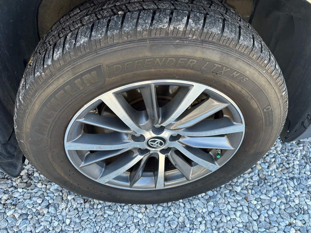 2018 Toyota Highlander Image 25