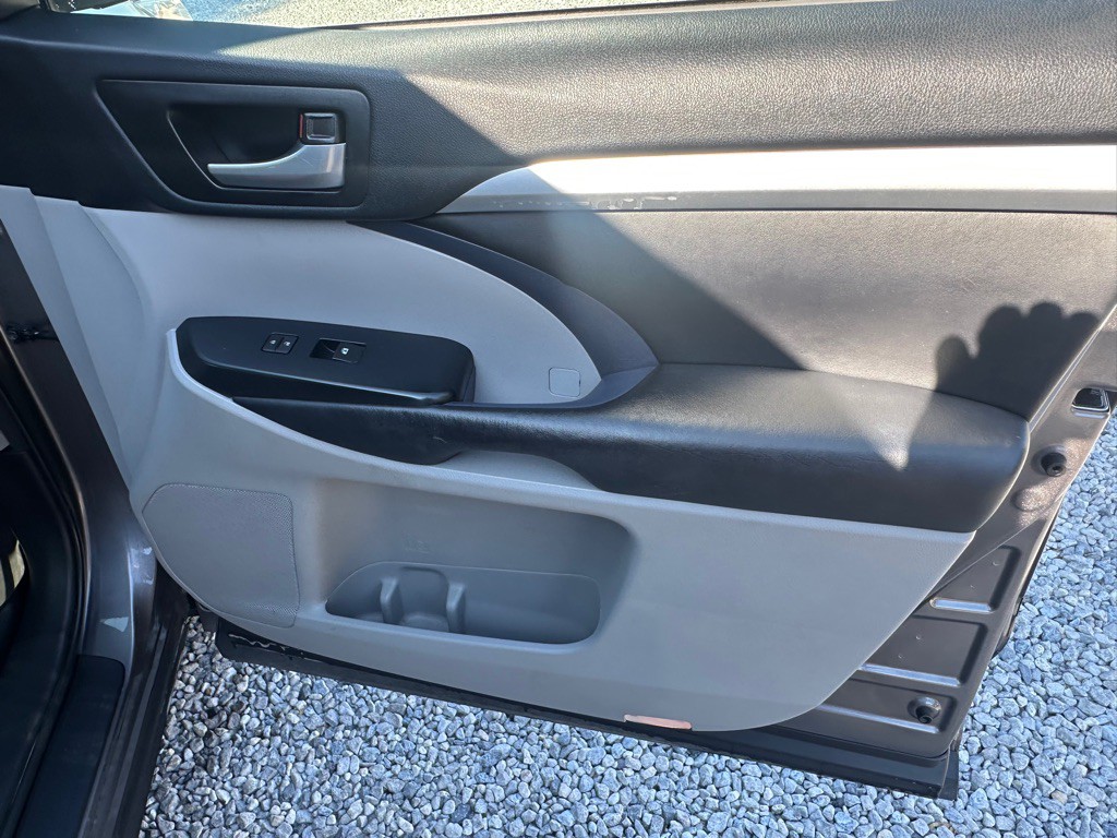 2018 Toyota Highlander Image 29