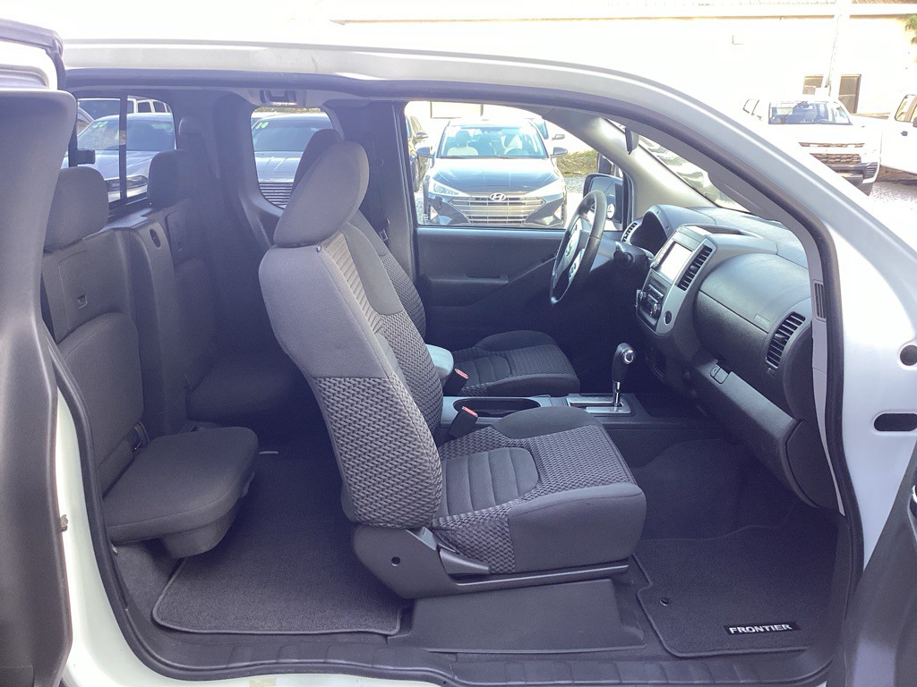 2019 Nissan Frontier Image 10
