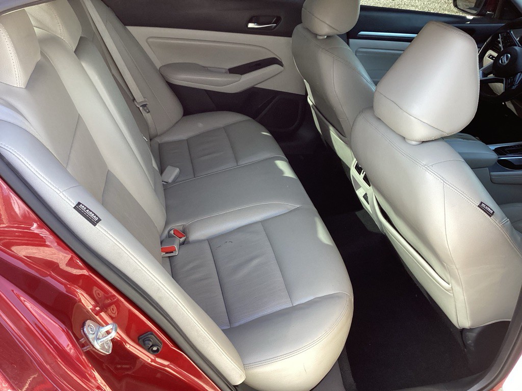 2019 Nissan Altima Image 18