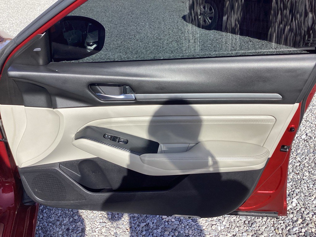 2019 Nissan Altima Image 20