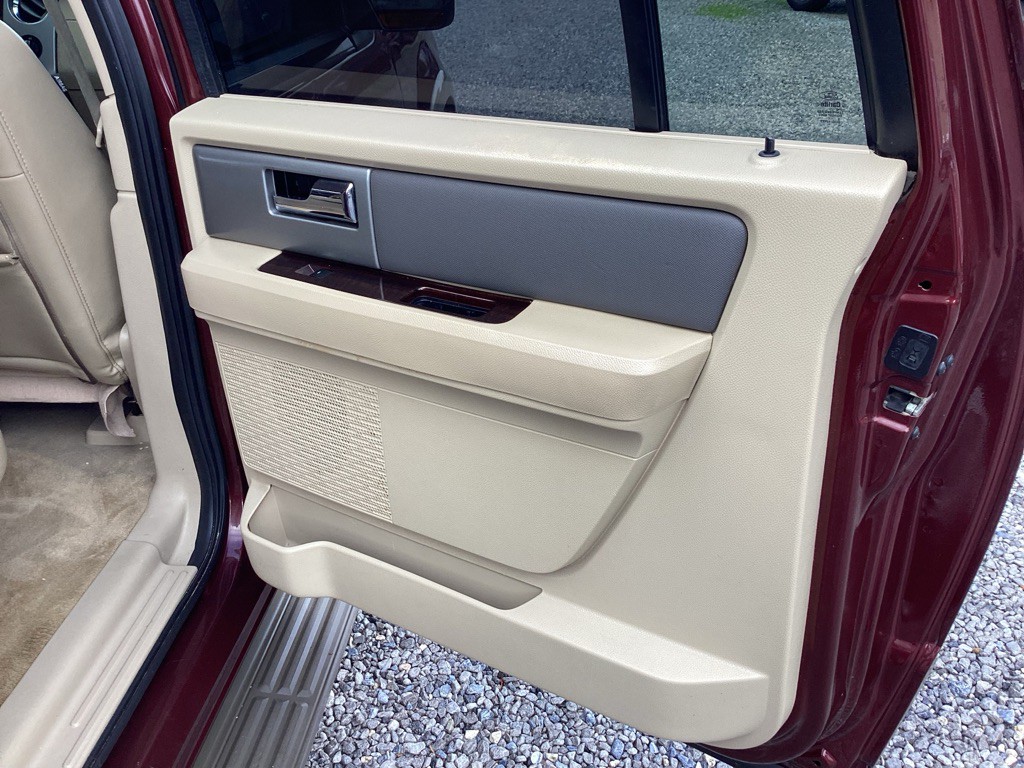 2012 Ford Expedition Image 18