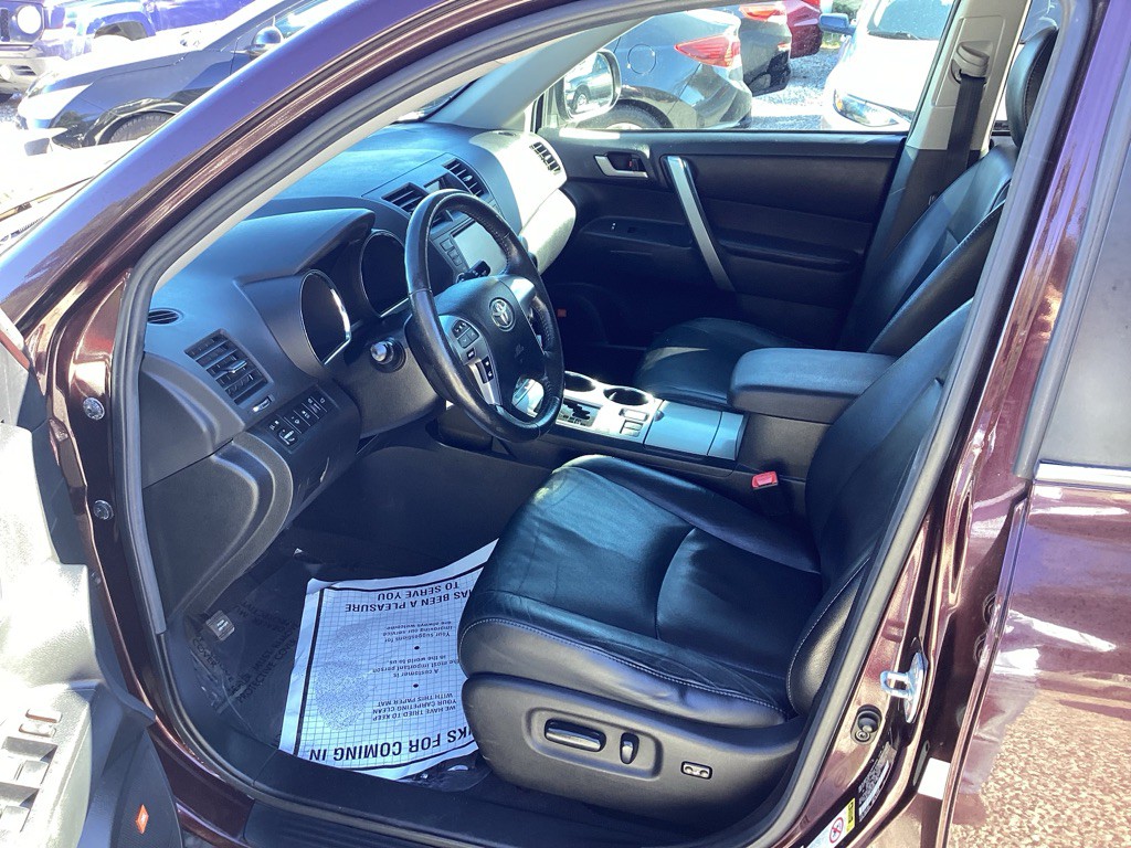 2012 Toyota Highlander Image 9