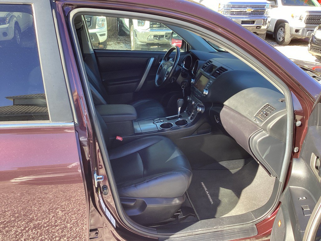 2012 Toyota Highlander Image 10