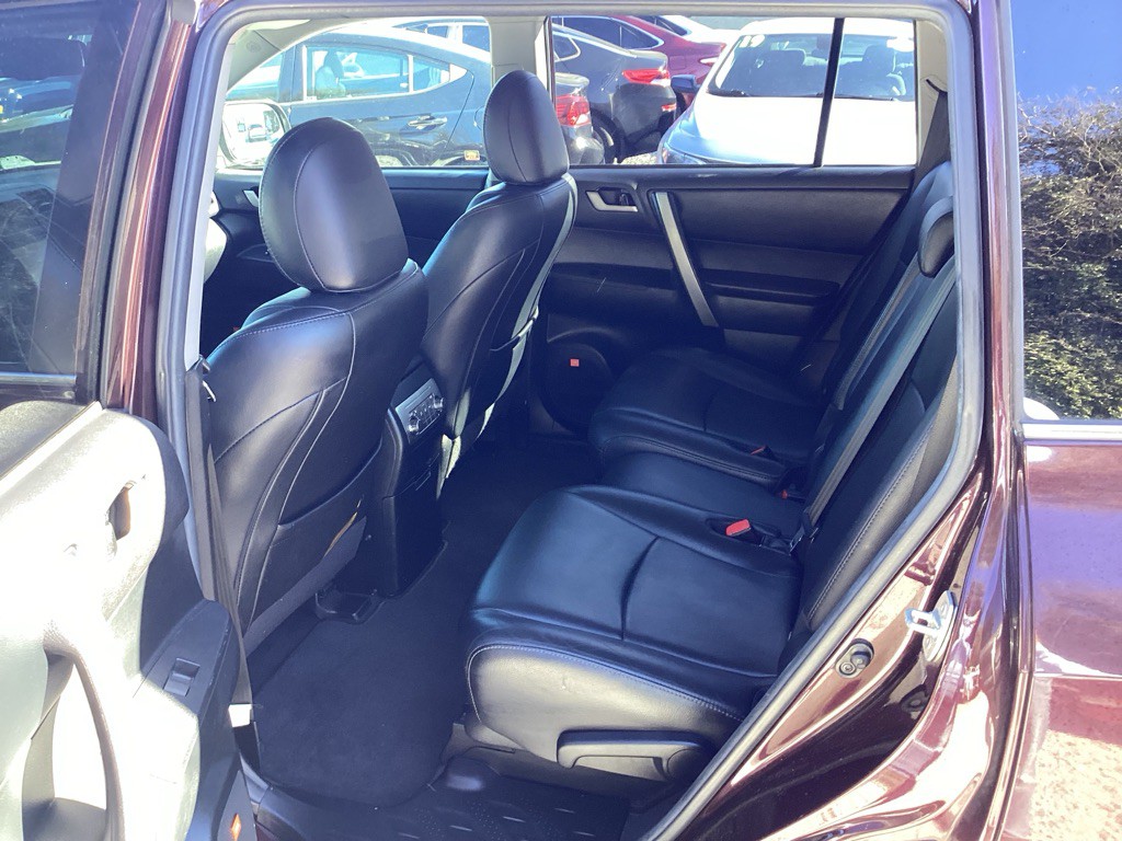 2012 Toyota Highlander Image 11