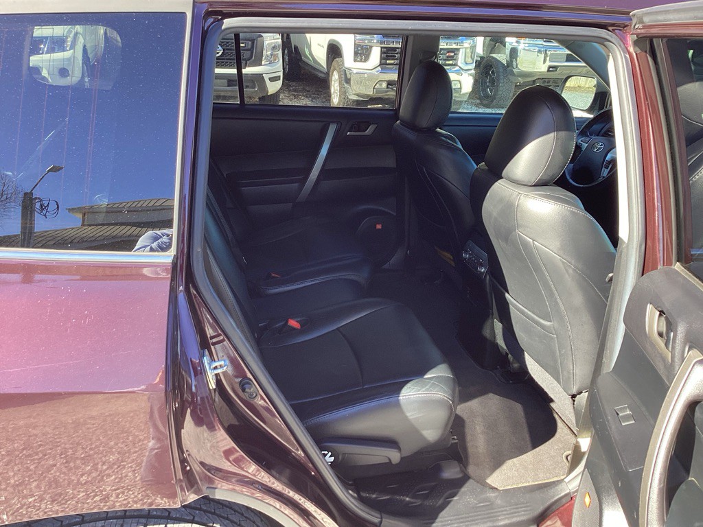 2012 Toyota Highlander Image 12
