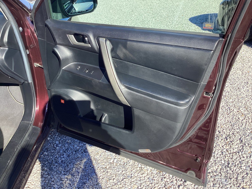 2012 Toyota Highlander Image 23