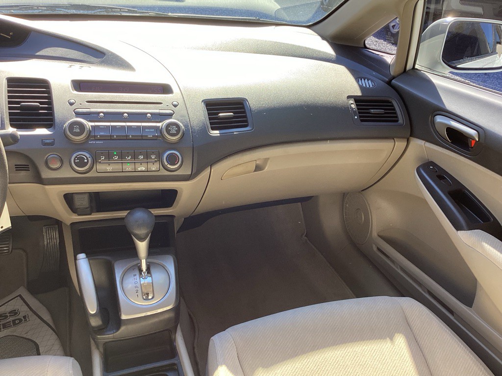2011 Honda Civic Image 16