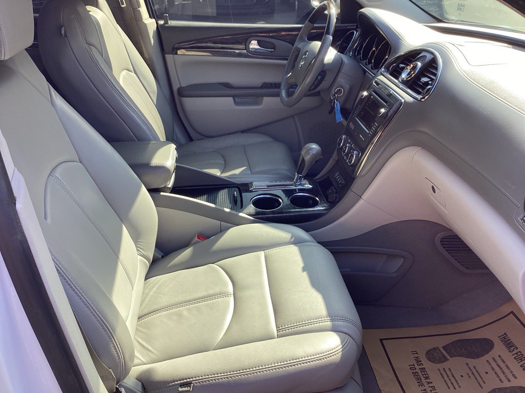 2016 Buick Enclave Image 10
