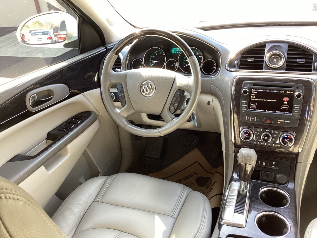 2016 Buick Enclave Image 16