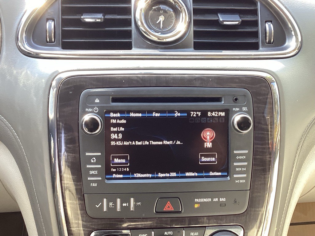 2016 Buick Enclave Image 18