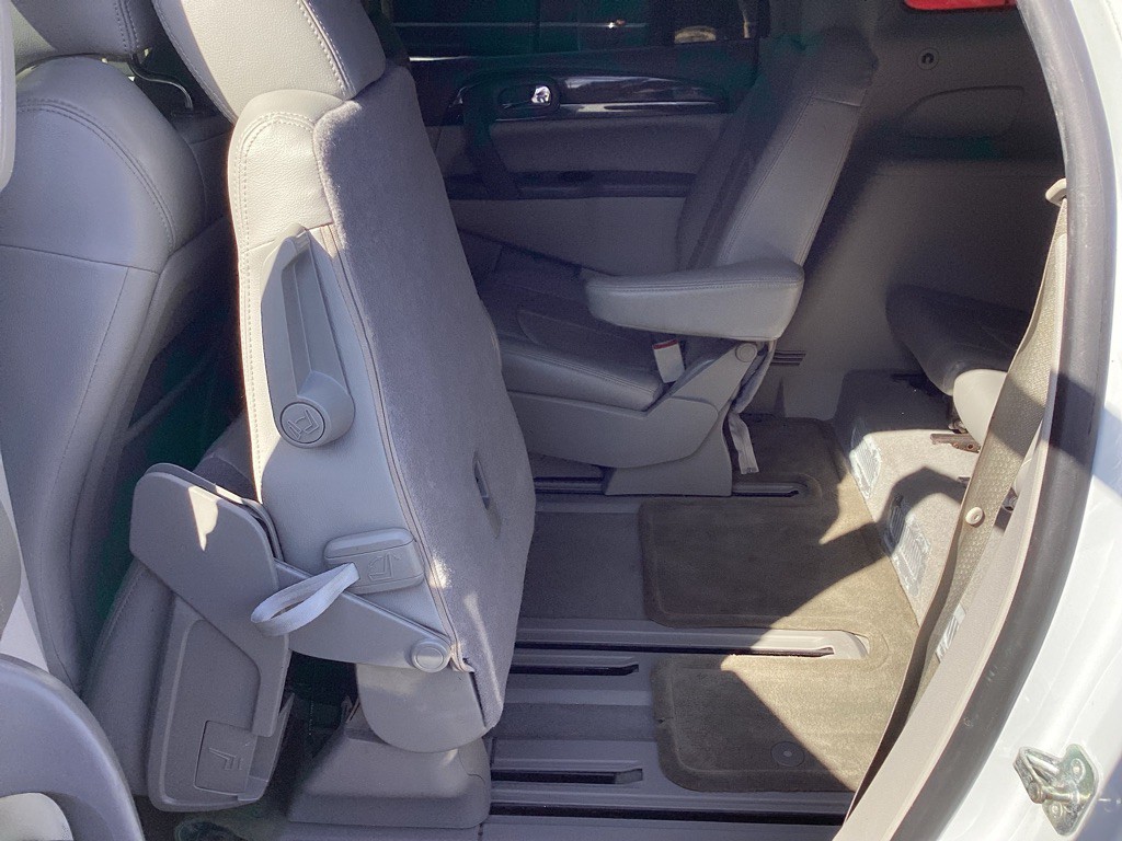 2016 Buick Enclave Image 25