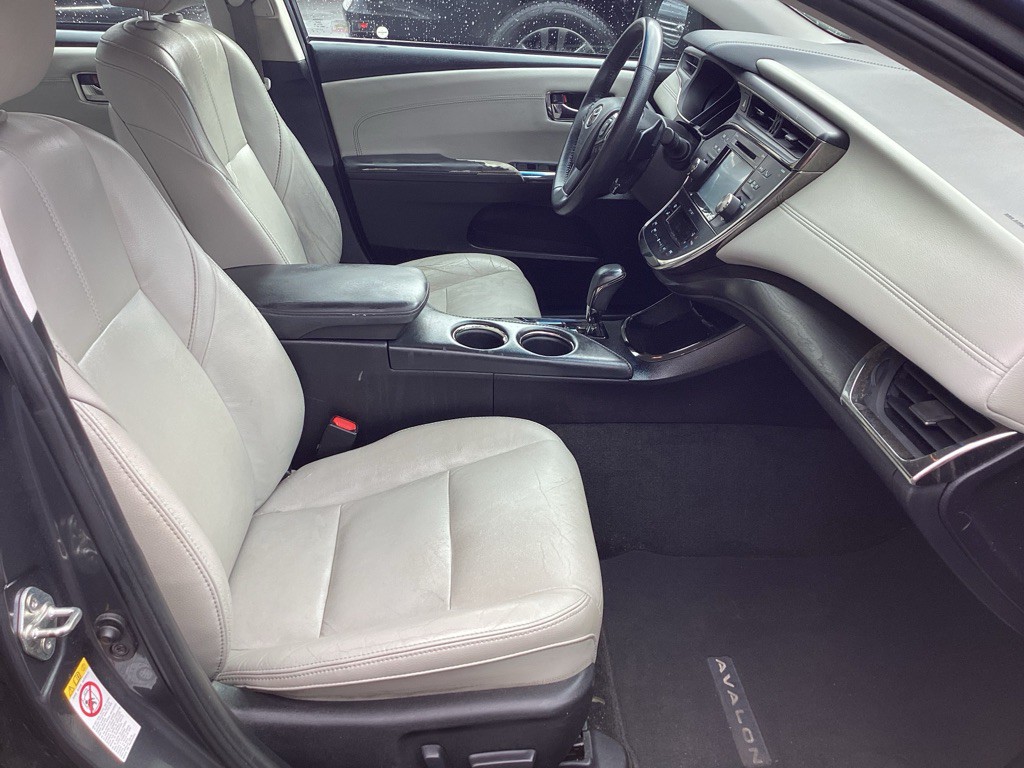 2018 Toyota Avalon Image 10