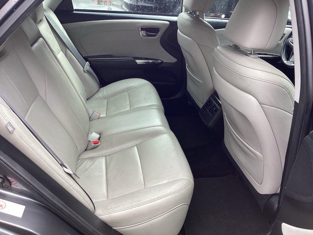2018 Toyota Avalon Image 12