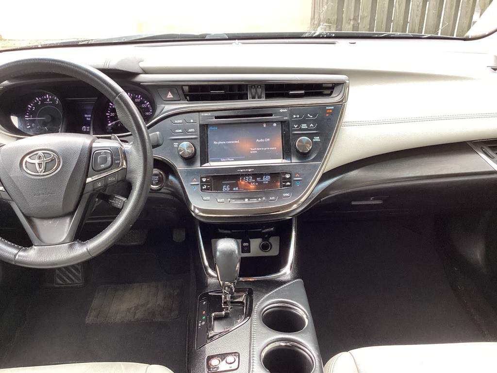 2018 Toyota Avalon Image 15