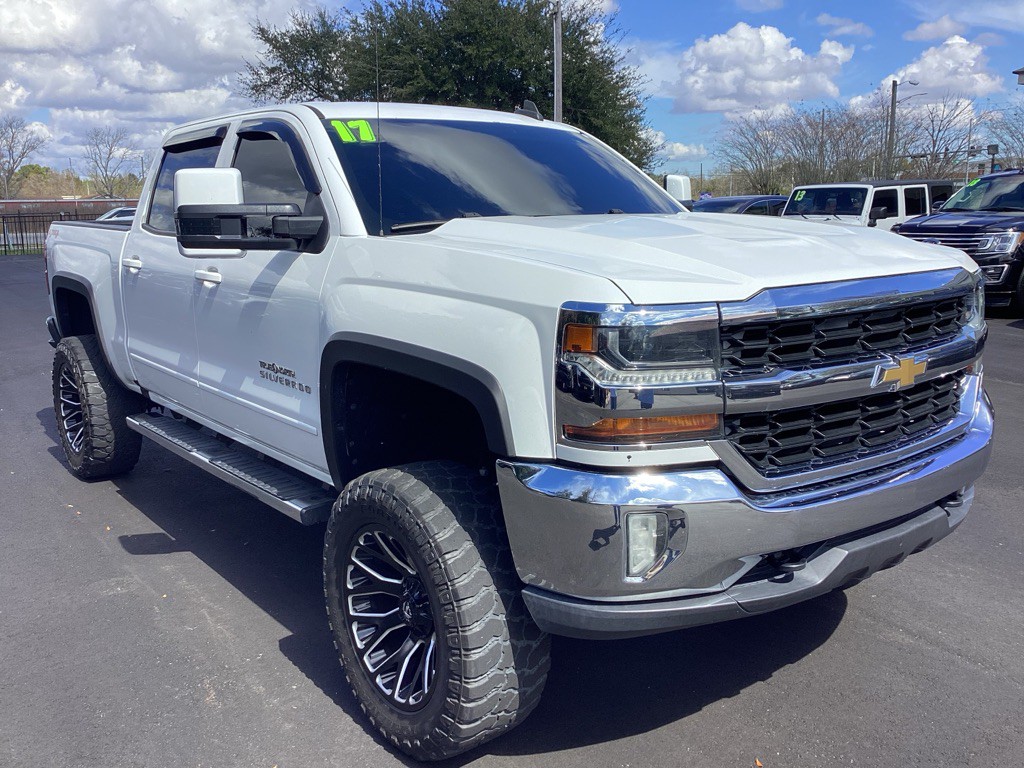 2017 Chevrolet Silverado 1500 Image 1