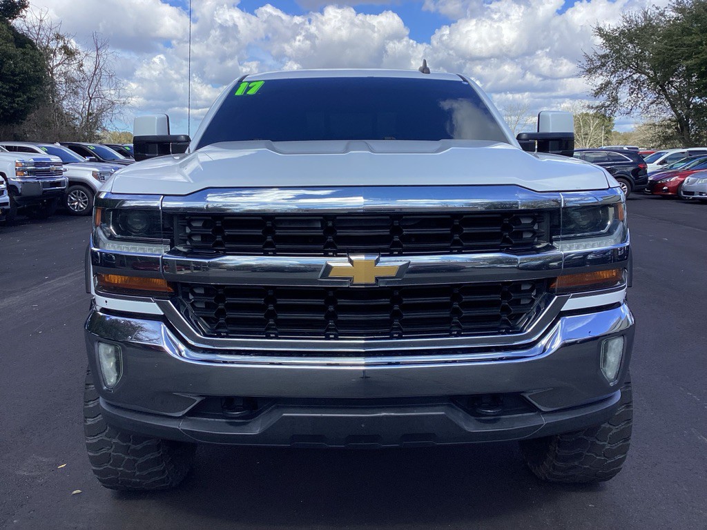 2017 Chevrolet Silverado 1500 Image 2