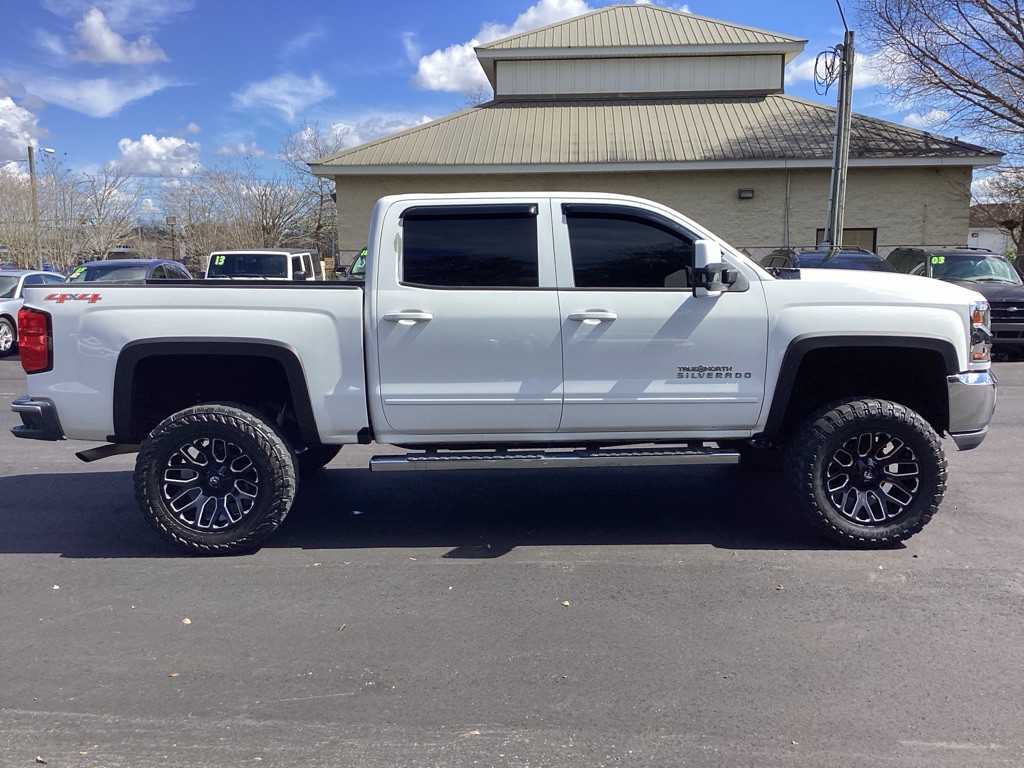 2017 Chevrolet Silverado 1500 Image 8