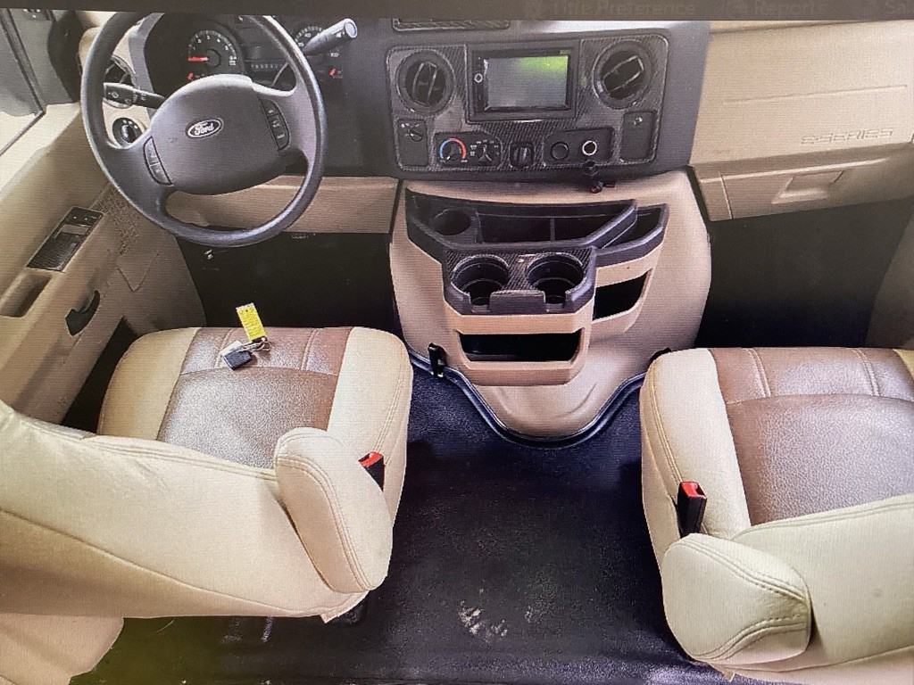 2020 Ford Econoline Image 6